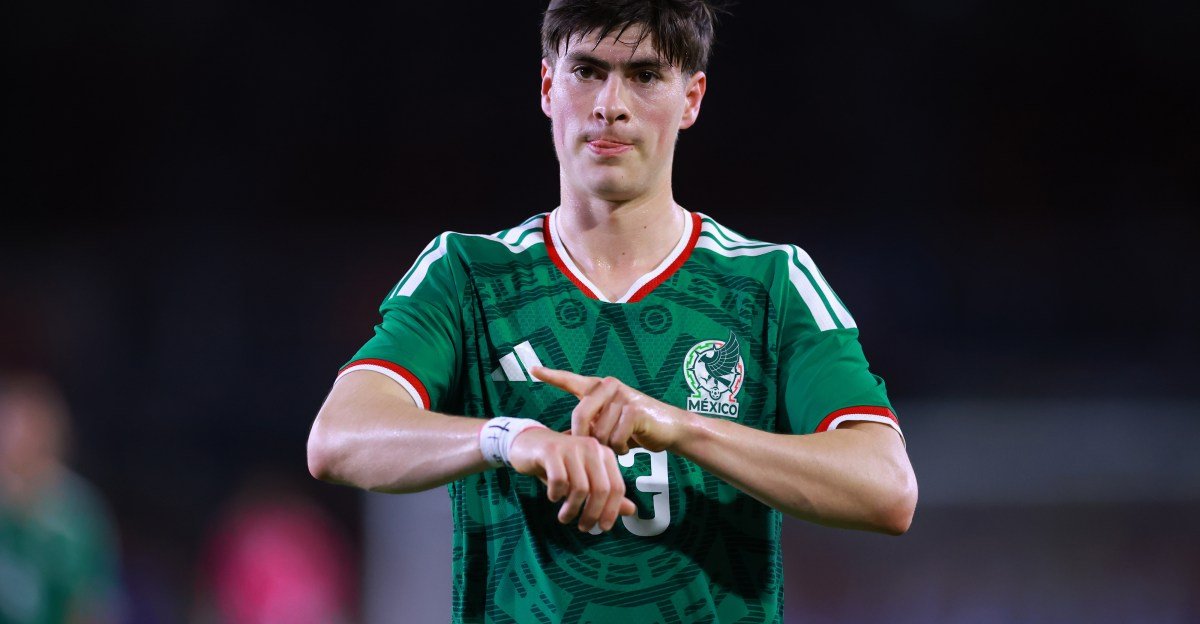 Mexico announce squad for friendly against Iceland.