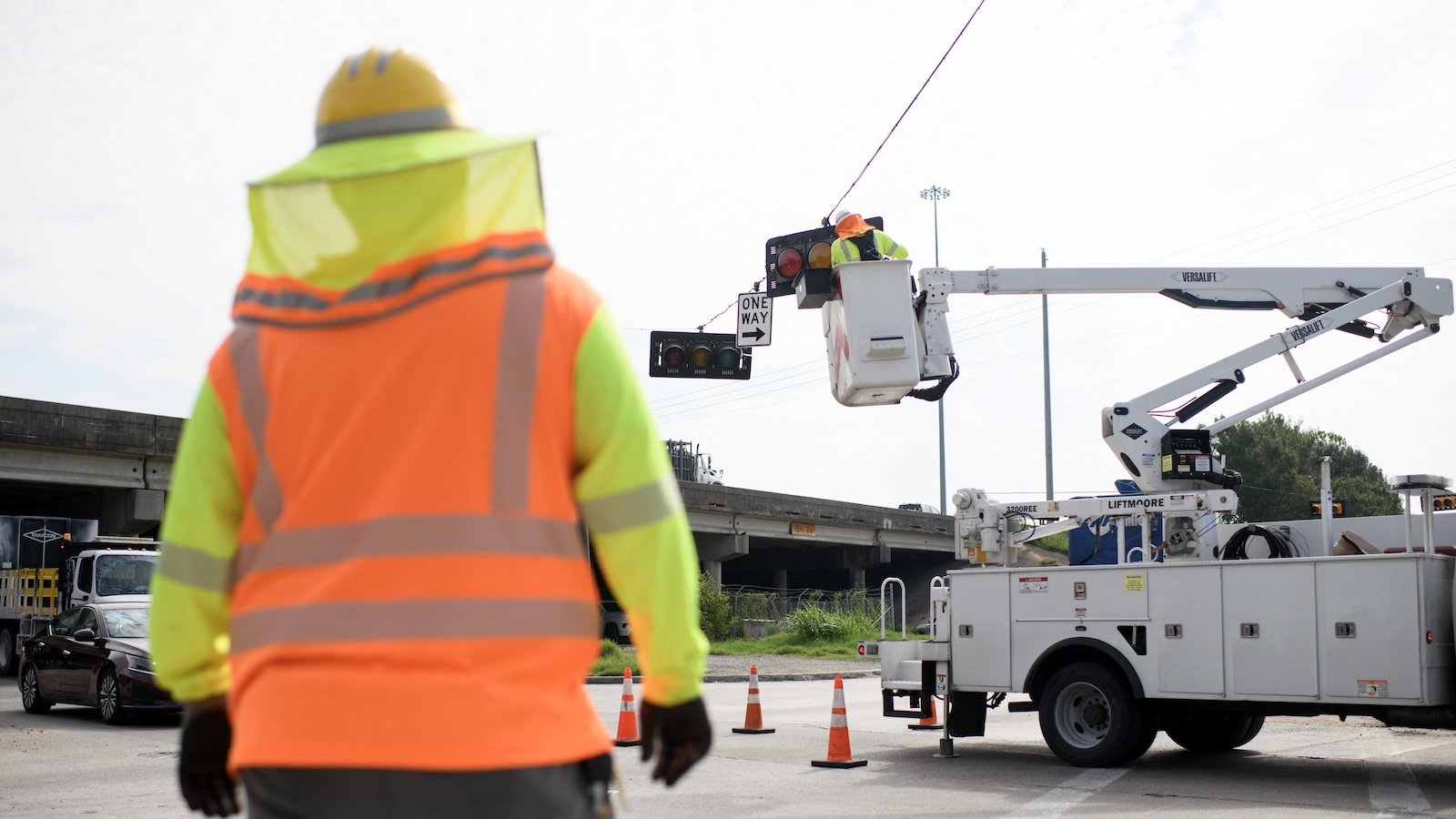 After a hurricane, extreme heat poses a serious threat to recovery workers