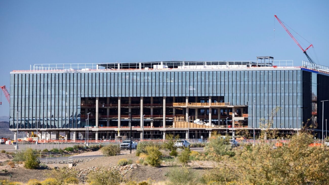 Arizona’s water is drying up. That won't stop its data center rush.