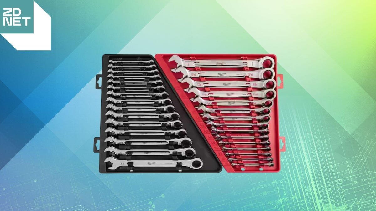 Home Depot just cut the price of this popular 30-piece Milwaukee wrench set