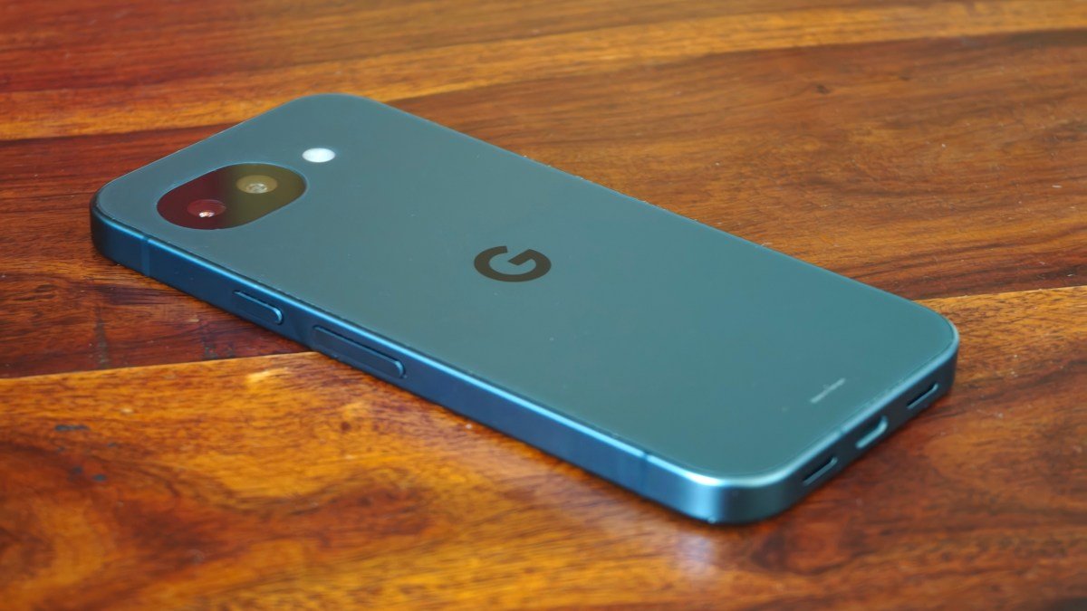 The Pixel 10a doesn't have a camera bump, and it's great