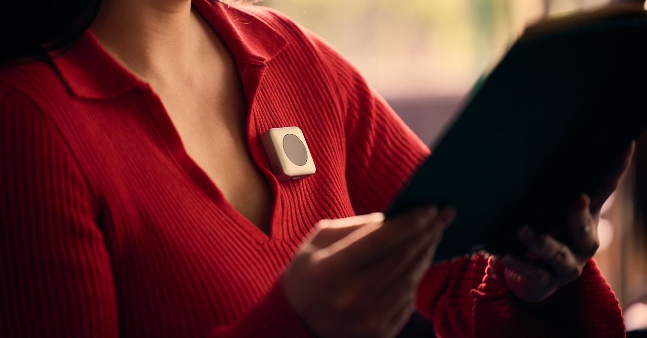 This AI Wearable From Ex-Apple Engineers Looks Like an iPod Shuffle
