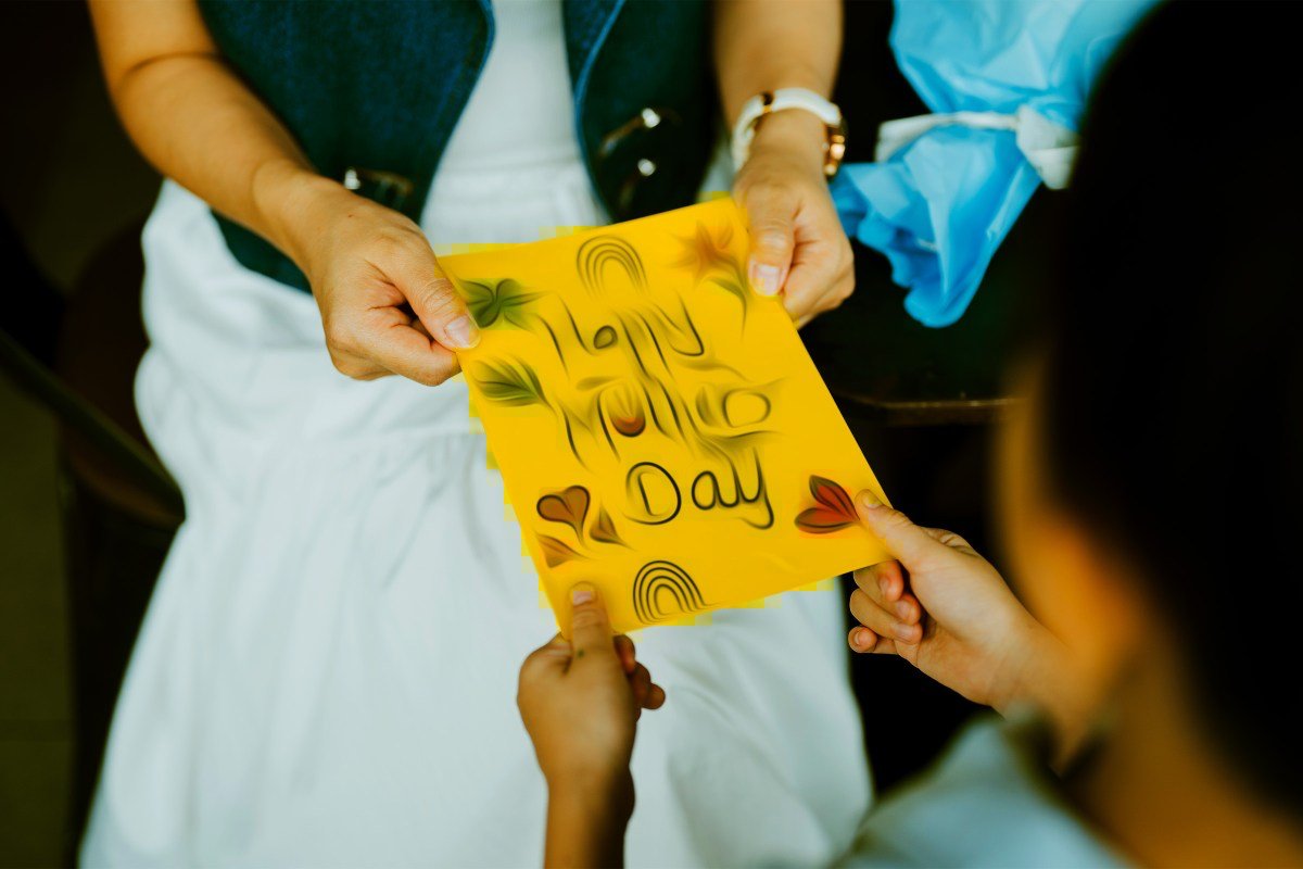 Cursed New AI Service Writes a Mother's Day Card and Mails It to Your Mom, Without Any Human Involvement Except Inputting Your Credit Card Details