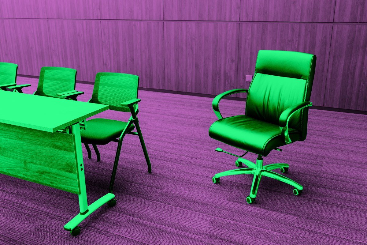 Large Study Finds That Replacing Workers With AI Is Backfiring Badly