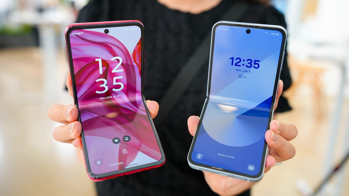 Samsung vs. Motorola: I've tested dozens of phones from both brands - here's my choice