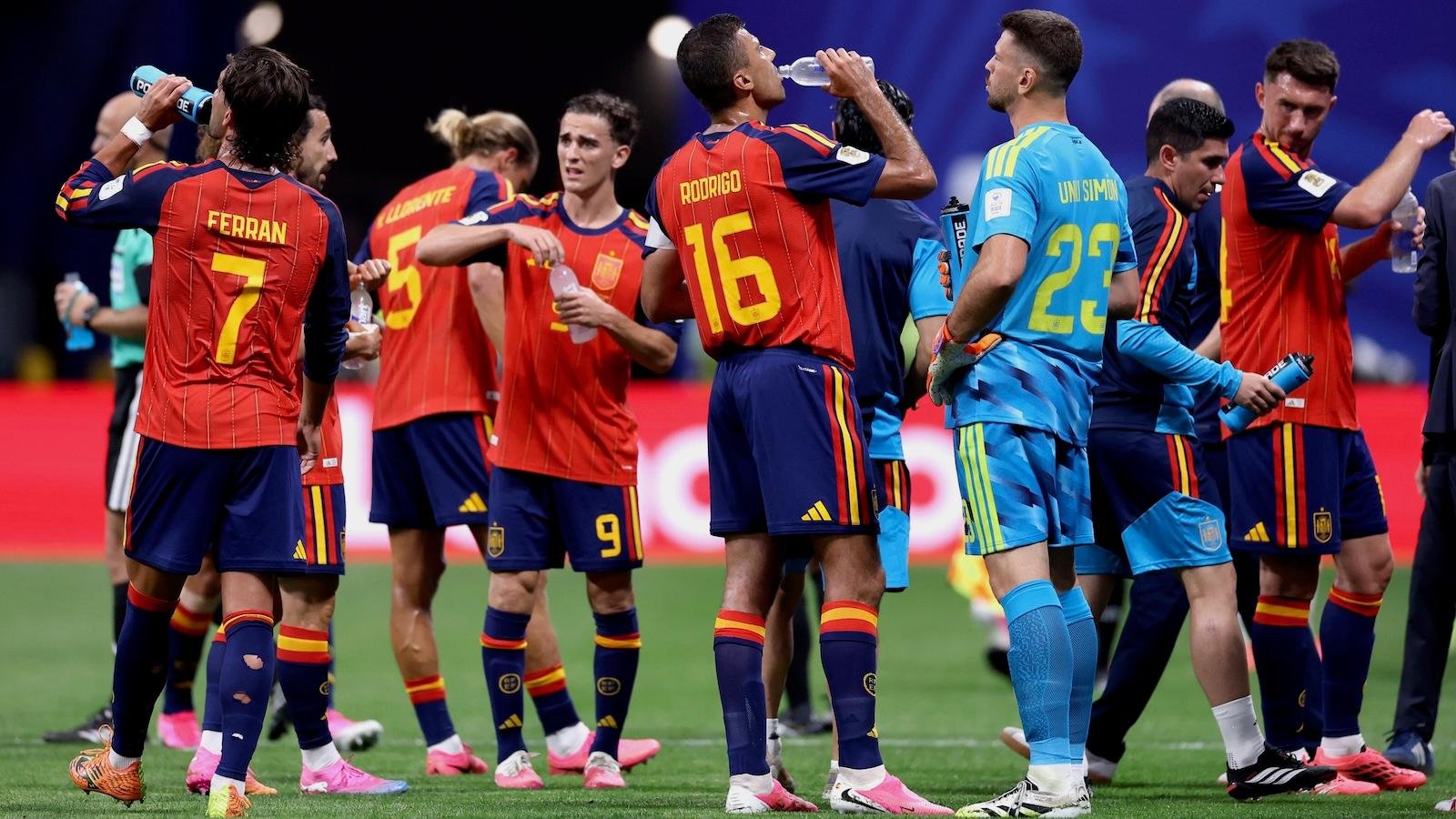Players cool down during a hydration break in the FIFA World Cup 2026 match between Spain and Cabo Verde at Atlanta Stadium on June 15.