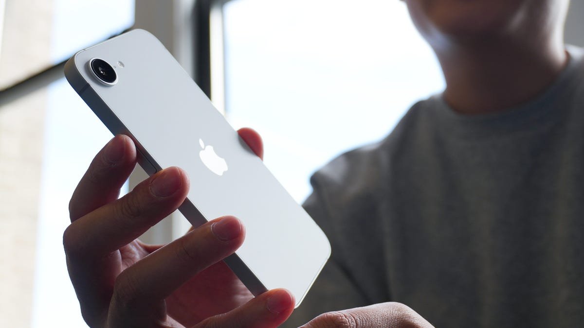 I always change these 7 phone privacy settings on every new device - here's why