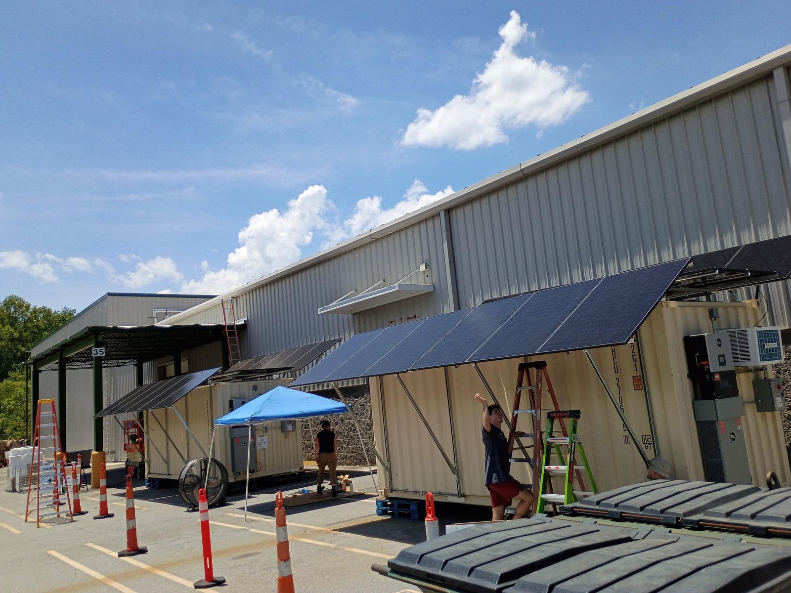 A swarm of solar ‘bees’ are coming to western North Carolina