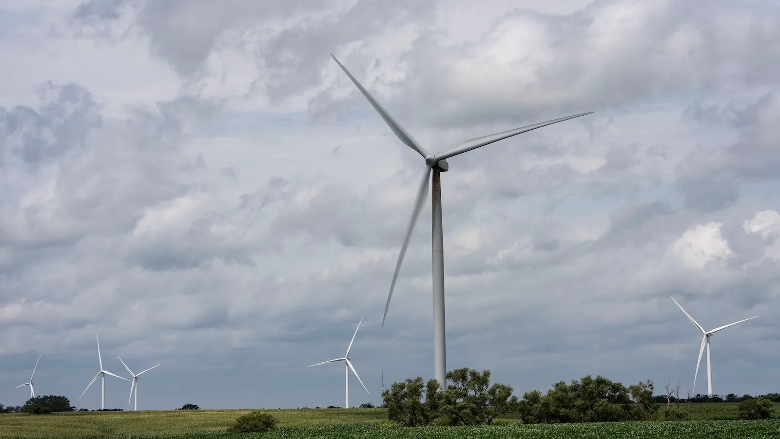 Only some Nebraska communities are earning big from solar and wind power