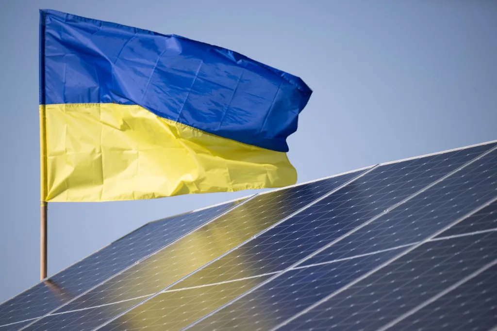 As Russia attacks Ukraine’s grid, solar offers a path to resilience