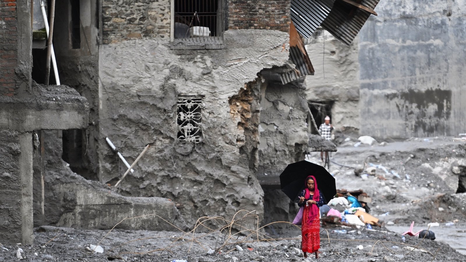 Why it's so hard to predict a tragedy like Nepal's glacier collapse
